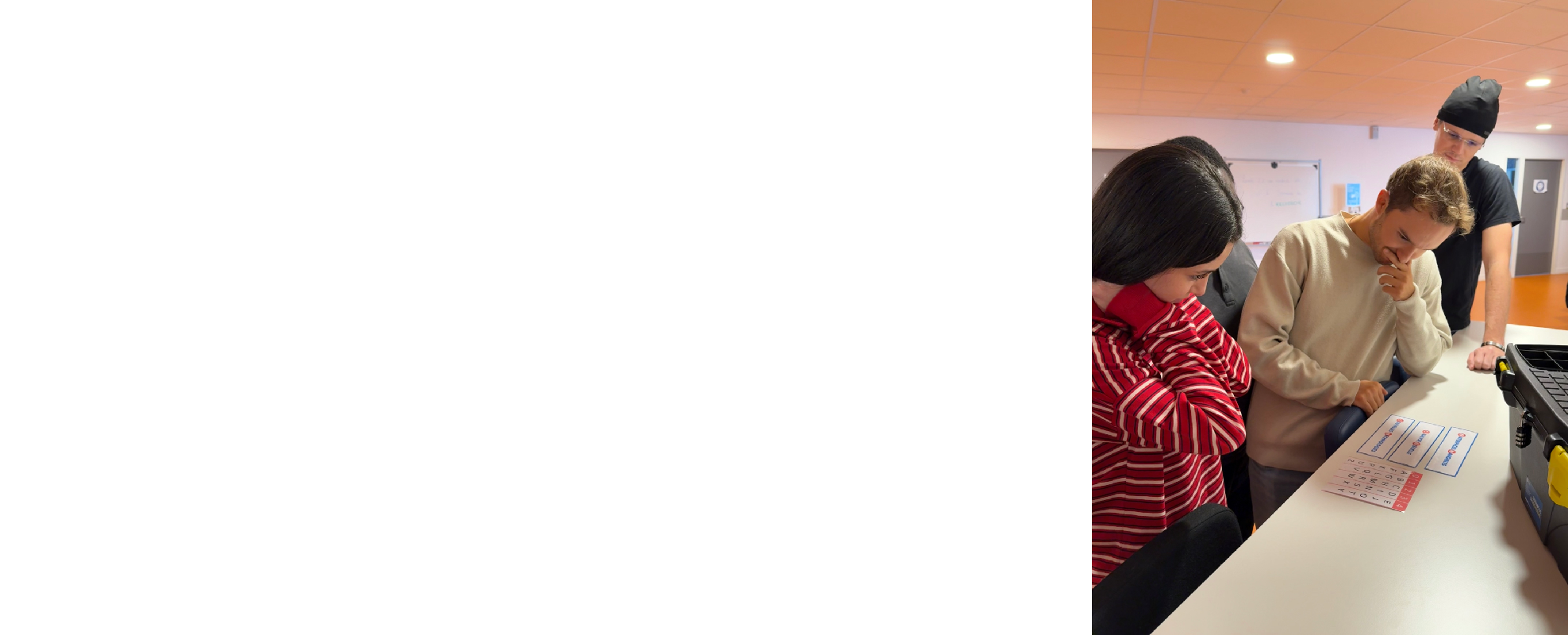 Visite des locaux du LCOMS par les étudiants en informatique